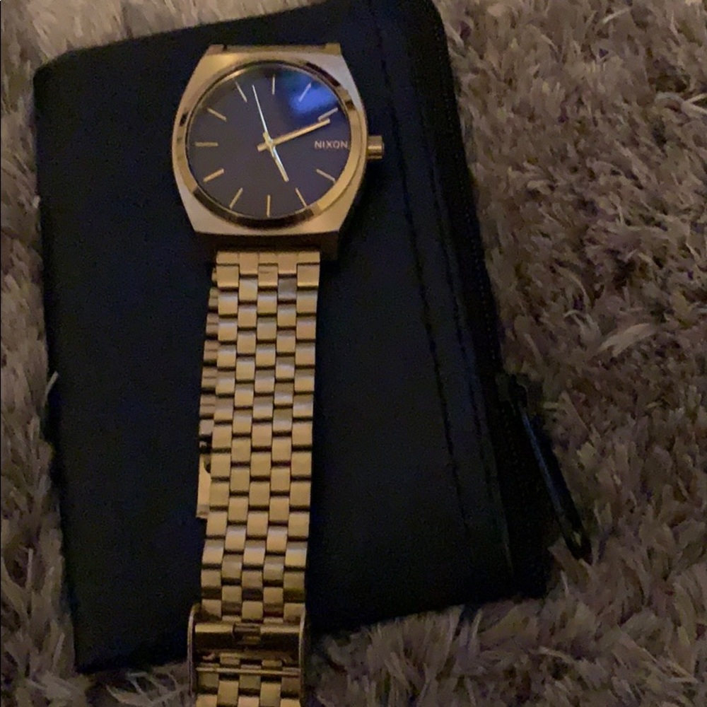 Nixon watch